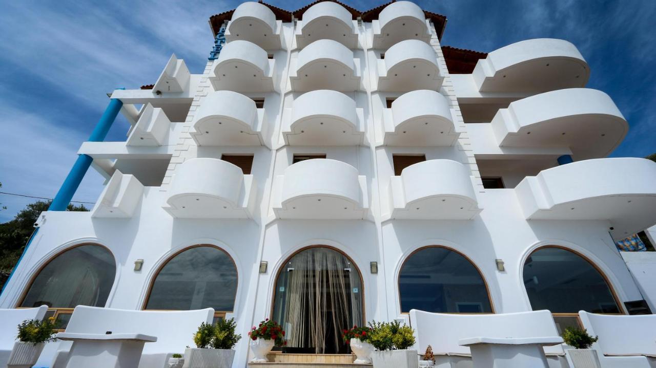 Paradise Lukova Hotel Exterior foto