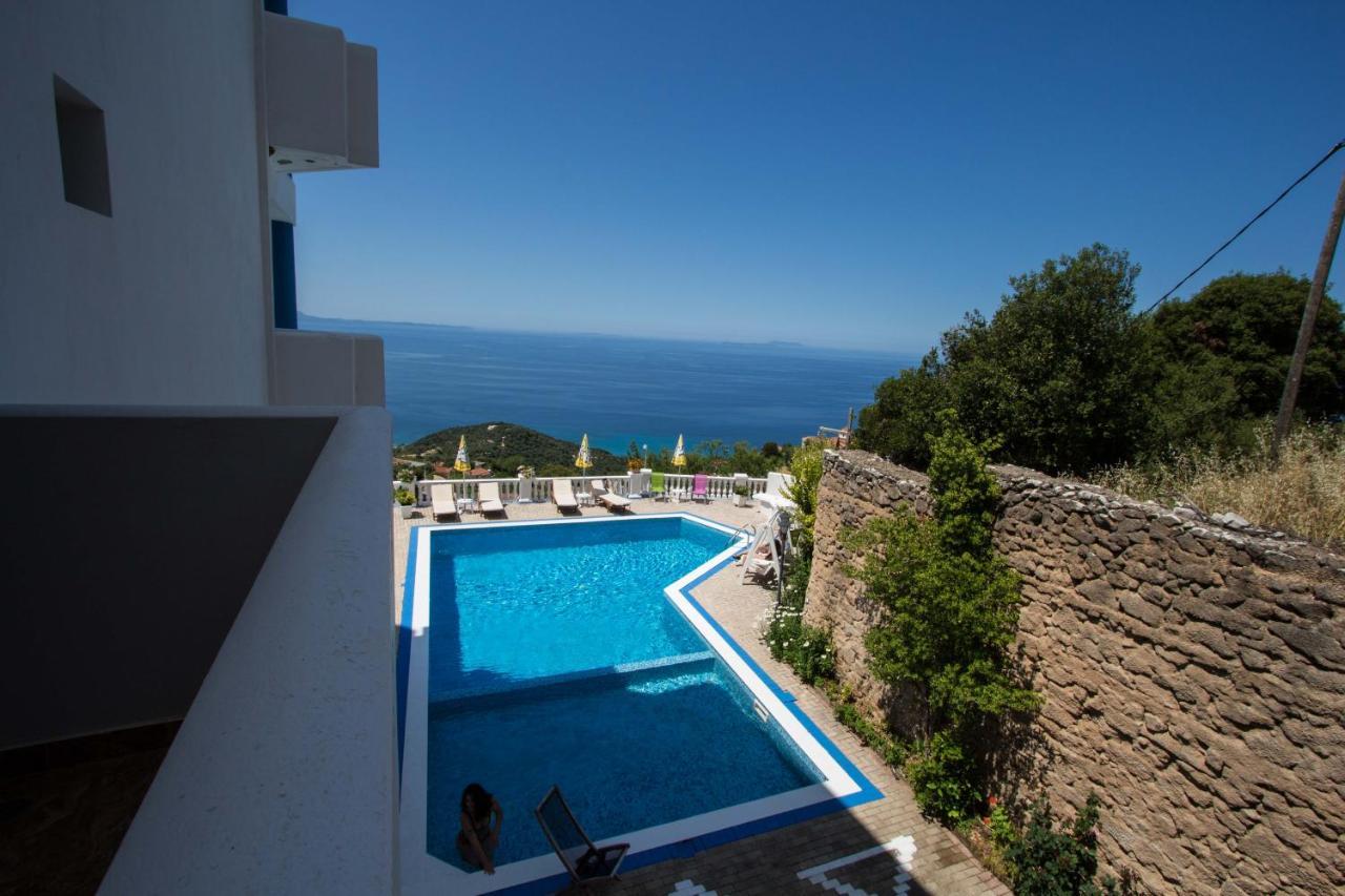 Paradise Lukova Hotel Exterior foto