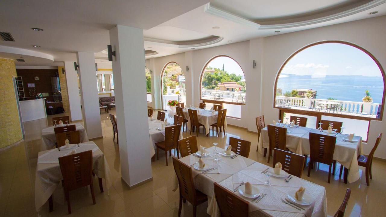 Paradise Lukova Hotel Exterior foto